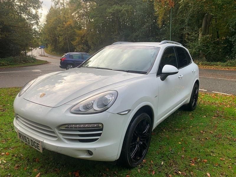Used Porsche Cayenne 245 HP (180 kW) 2013 White SUV