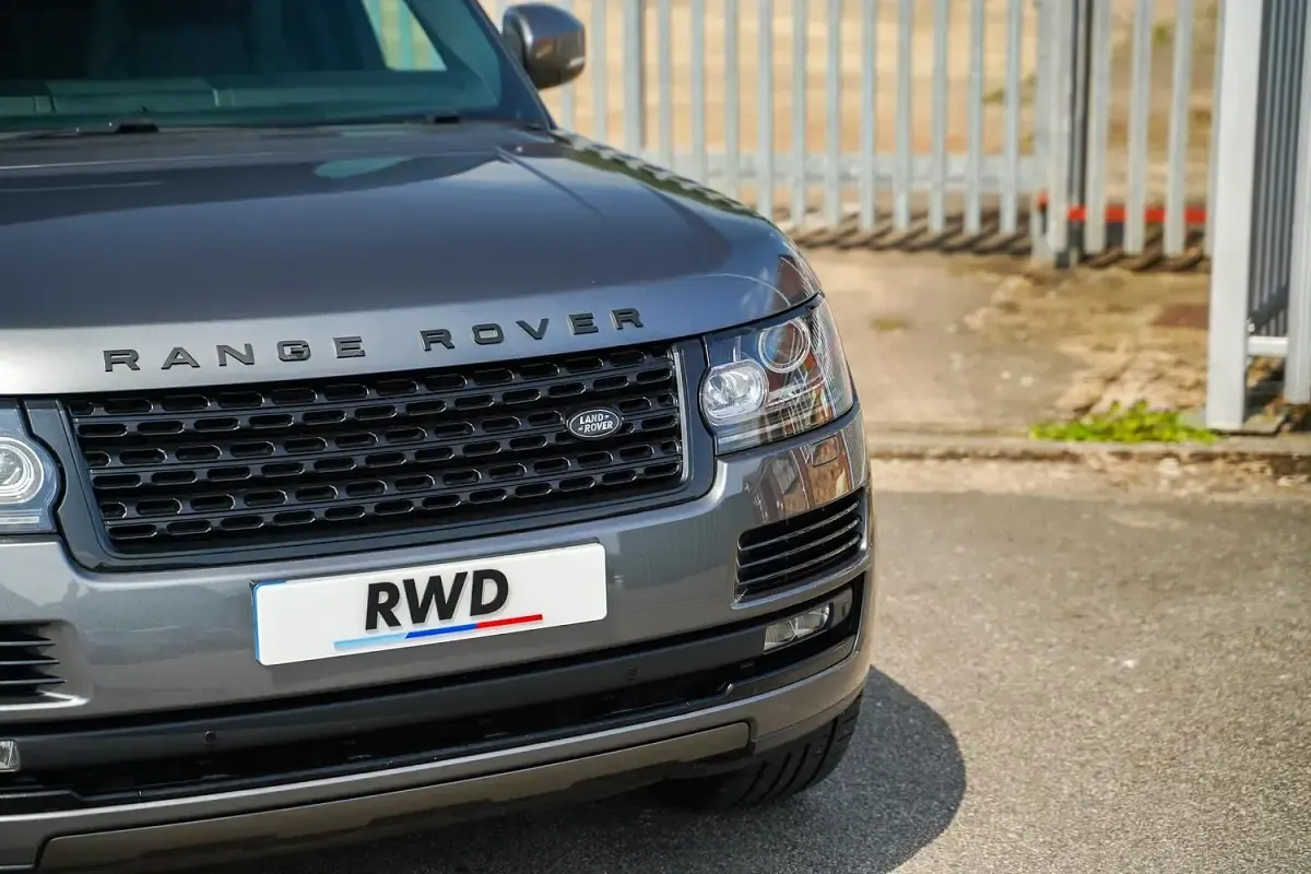 Used Land Rover Range Rover Vogue SE 339 HP (249 kW) 2017 Grey SUV