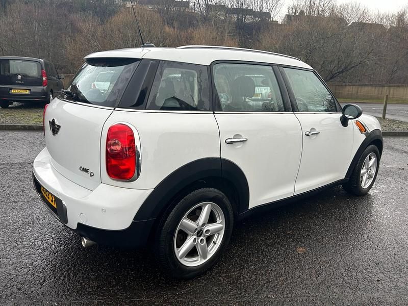 Used Mini One D 90 HP (66 kW) 2012 White Hatchback