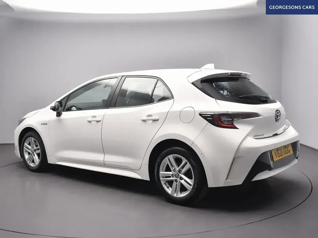 Usado Toyota Corolla 122 HP (89 kW) 2021 Branco Citadino