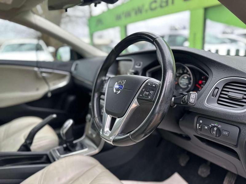 Used Volvo V40 SE Lux 2013 Blue Hatchback