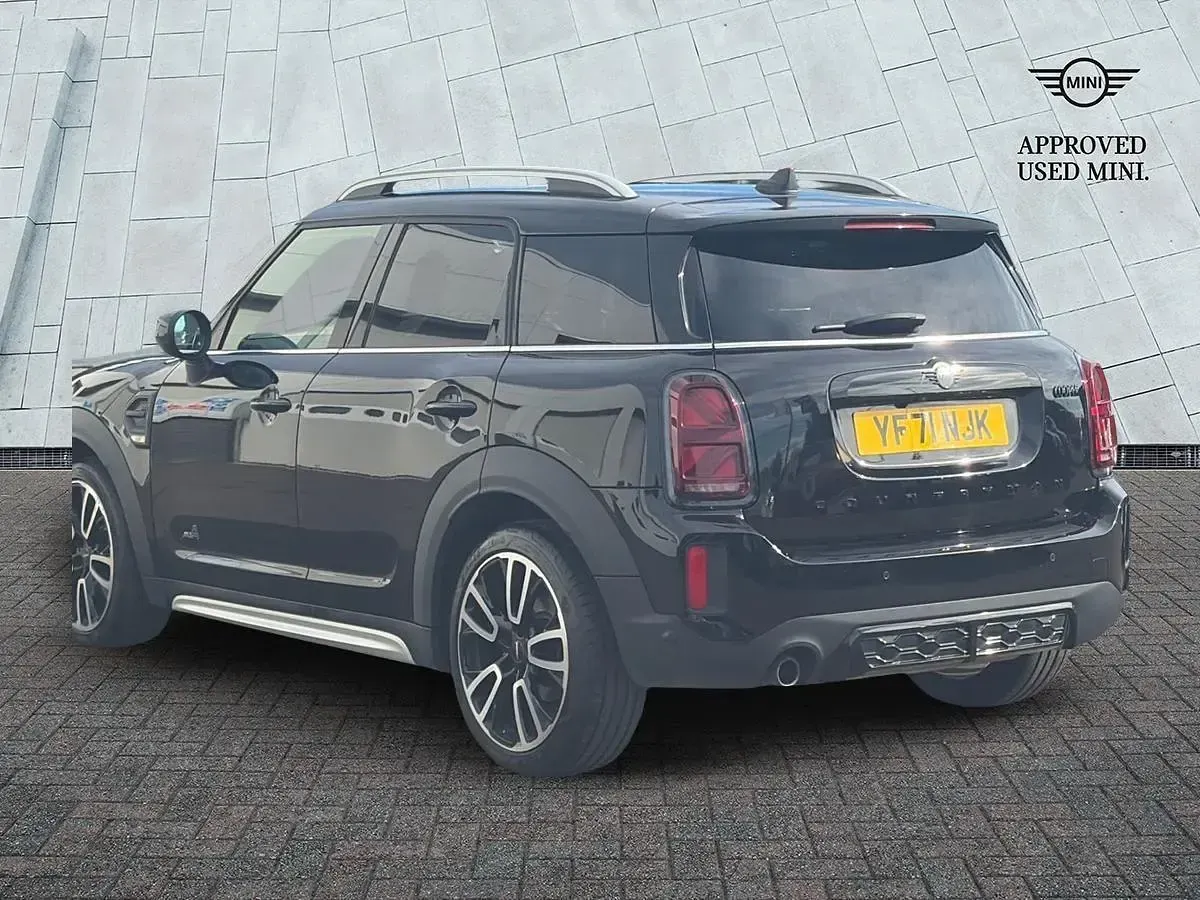 Used Mini Cooper Countryman Sport 136 HP (100 kW) 2022 Black SUV