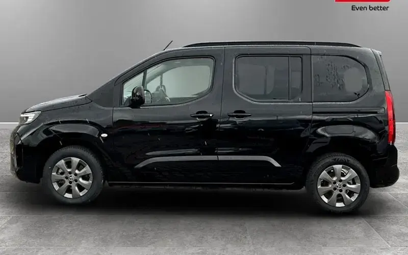 Used Vauxhall Combo Ultimate 100 kW (136 HP) 2026 MPV