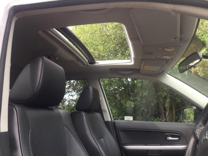 Used Suzuki Grand Vitara SZ5 169 HP (124 kW) 2013 White SUV