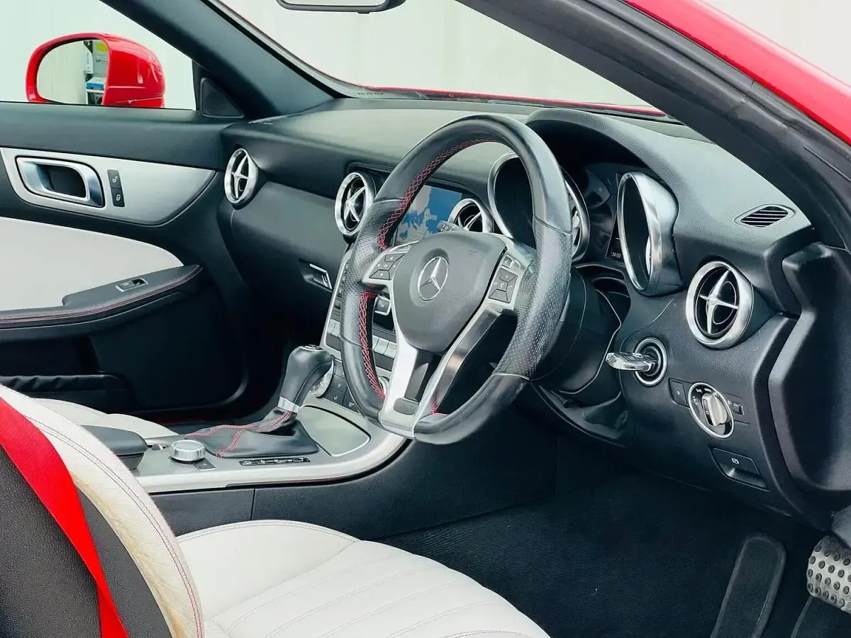 Used Mercedes SLK200 Sport Edition 2011 Red Cabriolet