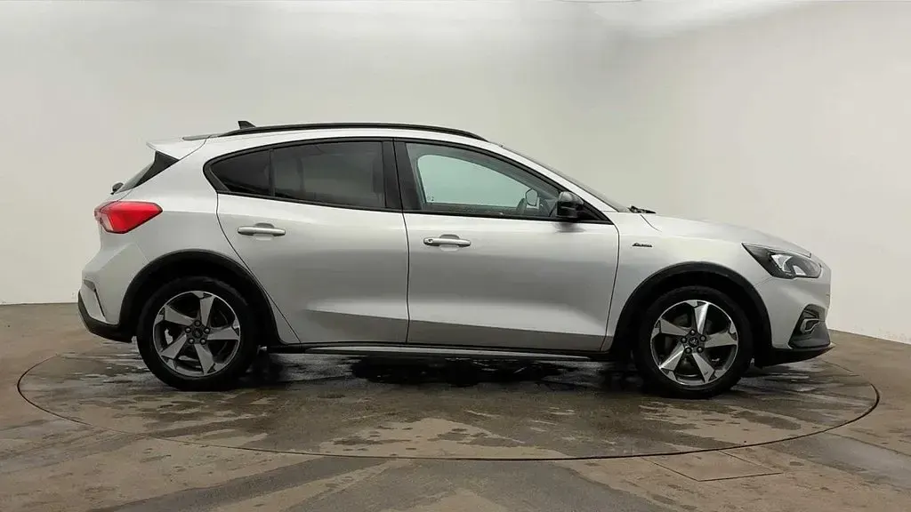 Used Ford Focus Active 125 HP (91 kW) 2020 Silver Hatchback
