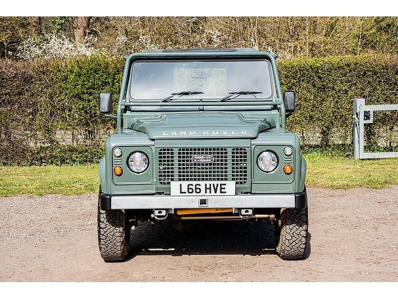 Usado Land Rover Defender 122 HP (89 kW) 2007 Verde