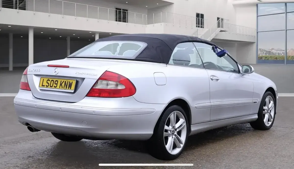 Used Mercedes CLK200 Avantgarde 2009 Silver Cabriolet