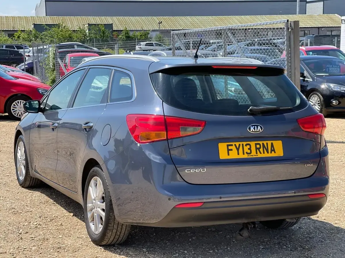 Used Kia Ceed Sportswagon 128 HP (94 kW) 2013 Blue Estate