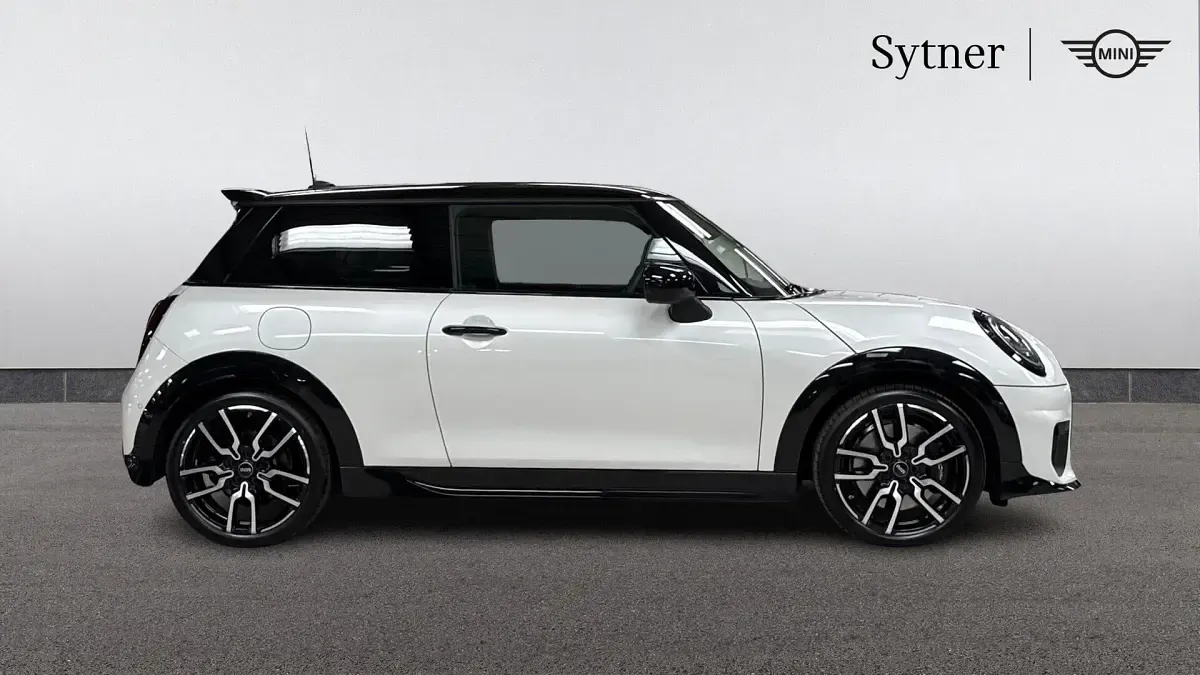 Used Mini Cooper S Hatch 201 HP (147 kW) 2025 White Hatchback