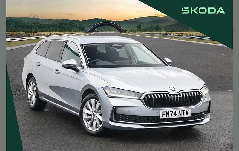 Used Skoda Superb SE Technology 147 HP (108 kW) 2024 Pebble silver metallic Estate