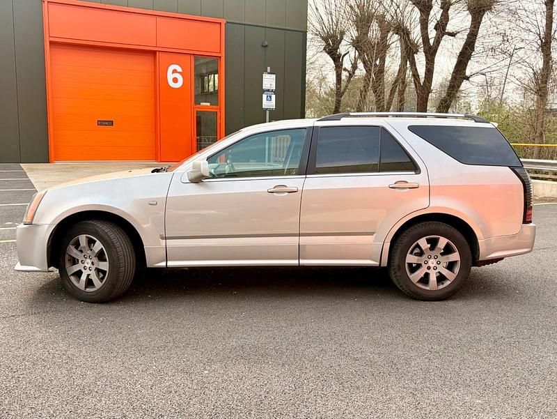 Used Cadillac SRX 308 HP (226 kW) 2010 Grey SUV