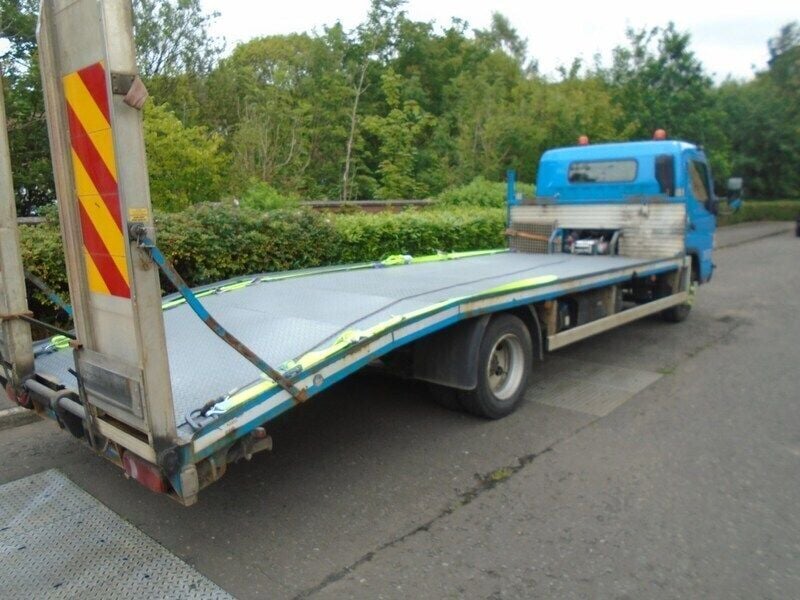 Used Mitsubishi Canter 150 HP (110 kW) 2018 Blue