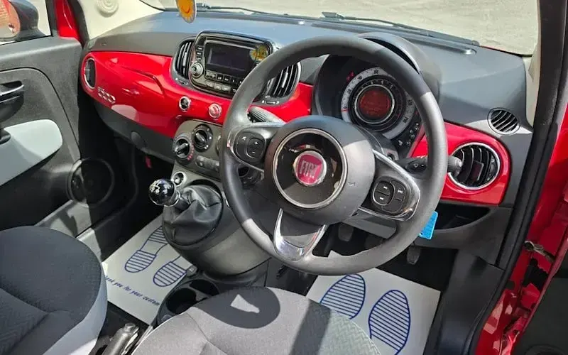 Usado Fiat 500 Pop 69 CV (50 kW) 2019 Rojo Utilitario