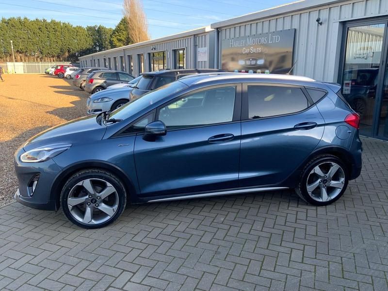 Used Ford Fiesta Active 100 HP (73 kW) 2018 Blue Hatchback