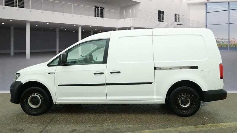 Used VW Caddy Maxi Startline 102 HP (75 kW) 2016 White MPV