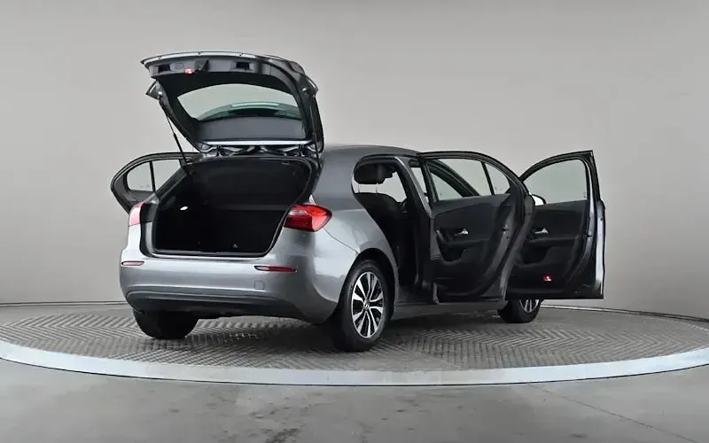 Used Mercedes A180 SE 116 HP (85 kW) 2021 Grey Hatchback