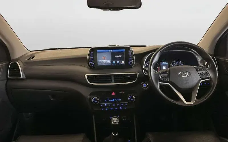 Usado Hyundai Tucson Premium 136 HP (100 kW) 2019 Cinzento SUV