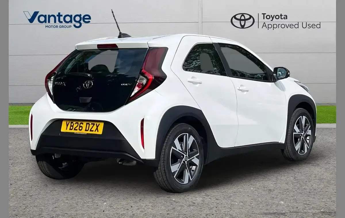 New Toyota Aygo X 116 HP (85 kW) 2026 White SUV