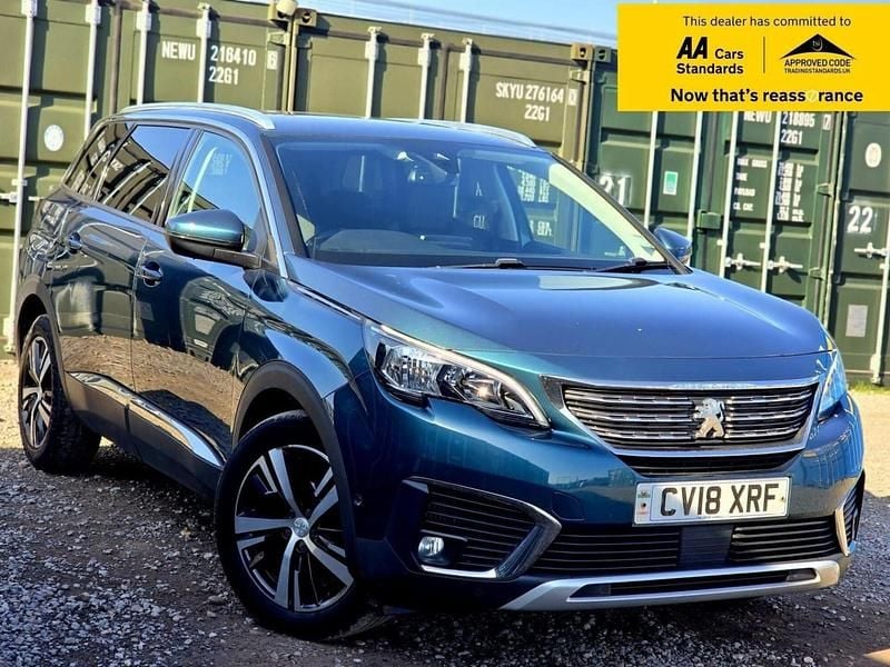 Used Peugeot 5008 Allure 130 HP (95 kW) 2018 Green Hatchback