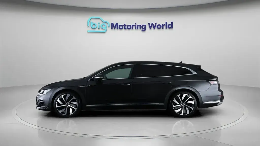 Usado VW Arteon R-line 190 HP (139 kW) 2023 Cinzento Carrinha