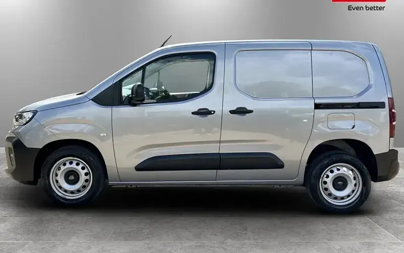 Begagnad Peugeot Partner 102 HK (75 kW) 2025 Minibuss
