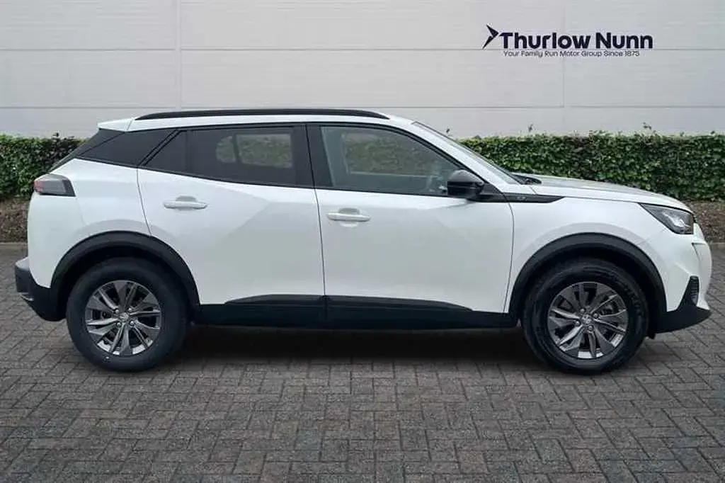 Used Peugeot e-2008 Active+ 100 kW (136 HP) 2023 SUV