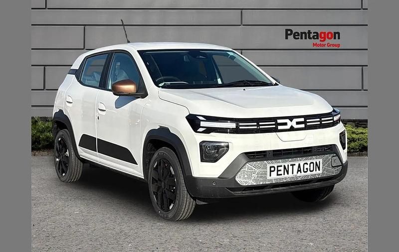Polar white Used 2025 Dacia Spring Extreme Hatchback | £13,250 (Expensive) - Image 1/4