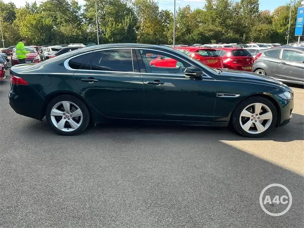 Used Jaguar XF Portfolio 2016 Green Sedan