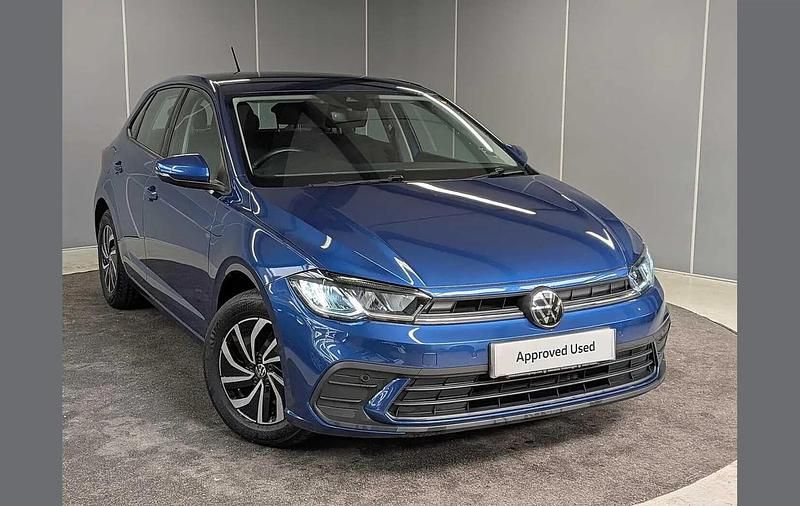 Used VW Polo Life 95 HP (69 kW) 2024 Blue Hatchback