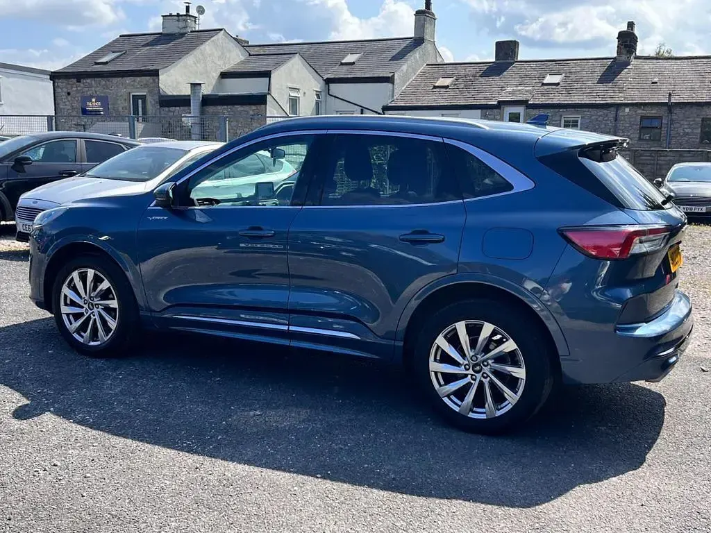 Used Ford Kuga Vignale 225 HP (165 kW) 2023 Blue SUV