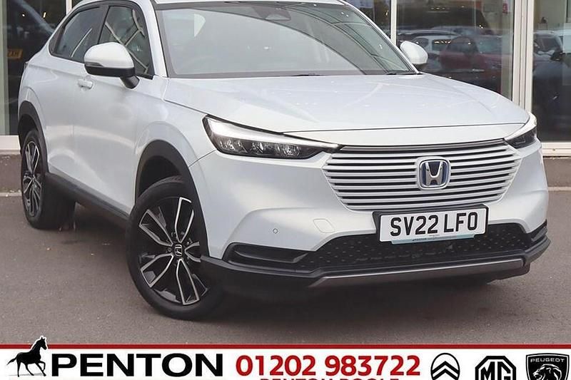 White Used 2022 Honda HR-V Elegance SUV | £20,490 (Fair price) - Image 1/1