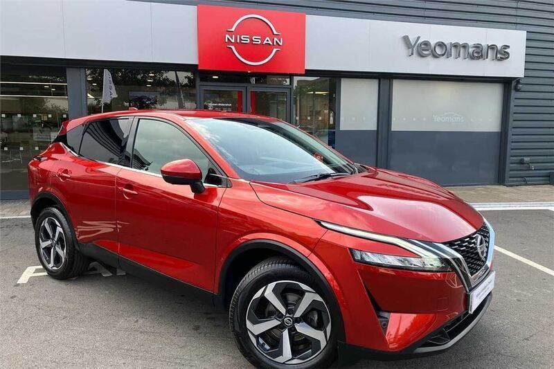 Red Used 2022 Nissan Qashqai N-Connecta SUV | £17,590 (Fair price) - Image 1/4