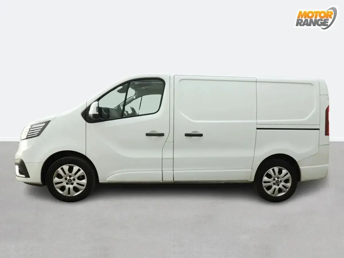 Used Renault Trafic 150 HP (110 kW) 2024 White MPV