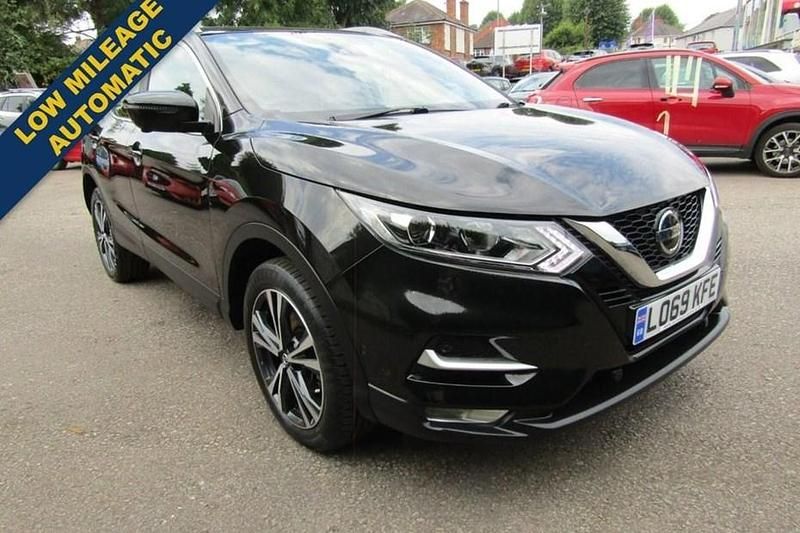 Black Used 2019 Nissan Qashqai N-Connecta SUV | £15,500 (Good price) - Image 1/1