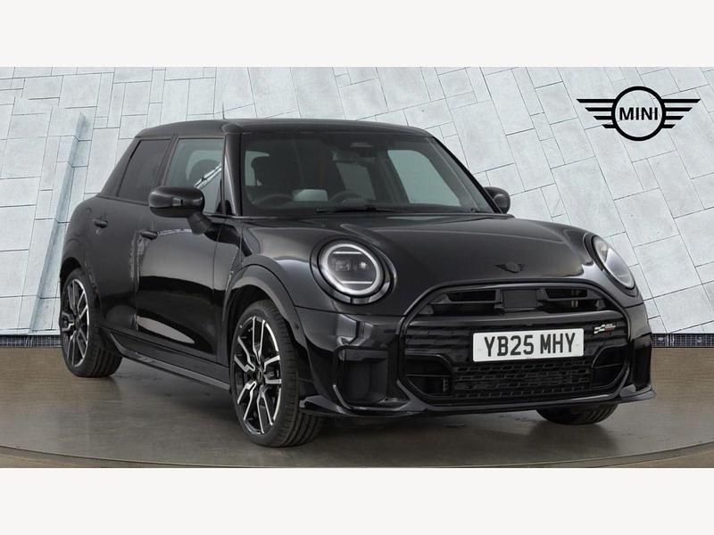 Used Mini Cooper Hatch 113 kW (154 HP) 2025 Black Hatchback