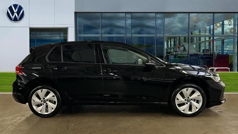 New VW Golf VIII Match 150 HP (110 kW) 2025 Grenadilla black metallic Hatchback