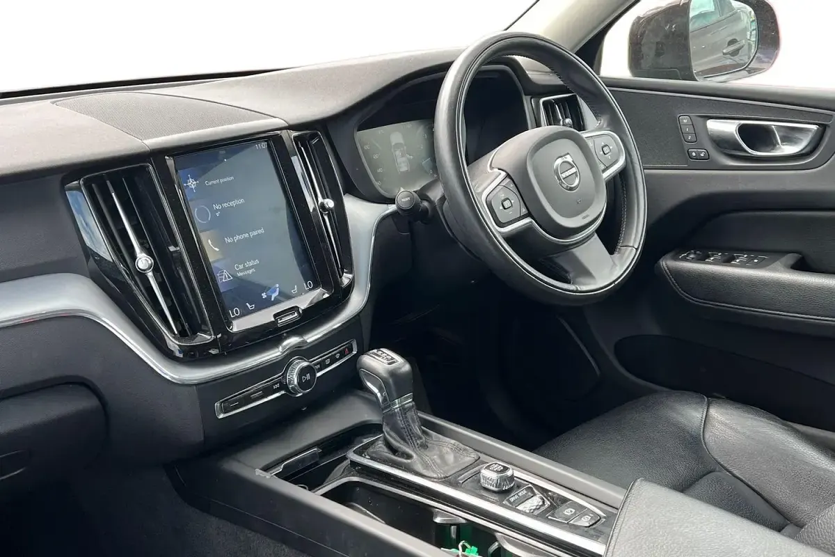 Used Volvo XC60 Momentum 2018 Bronze SUV