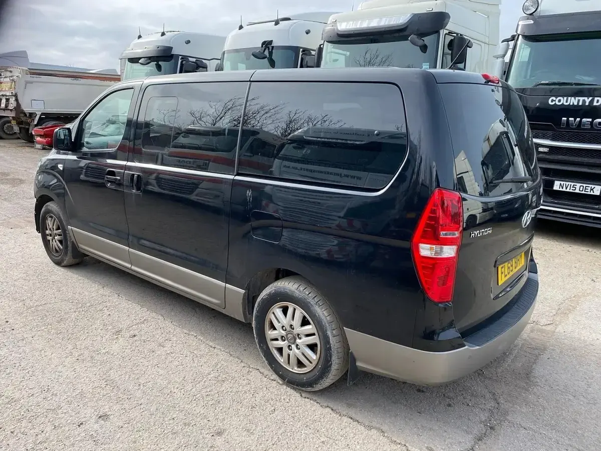 Used Hyundai I800 SE 2019 Black MPV