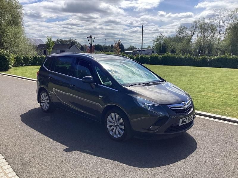 Second-hand Vauxhall Zafira 170 CP (125 kW) 2015 Gri Monovolum