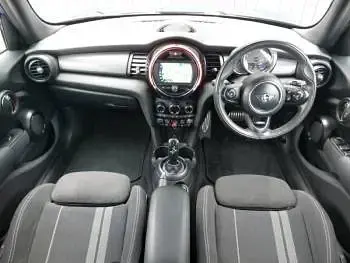 Begagnad Mini Cooper Sport 136 HK (100 kW) 2020 Blå Halvkombi