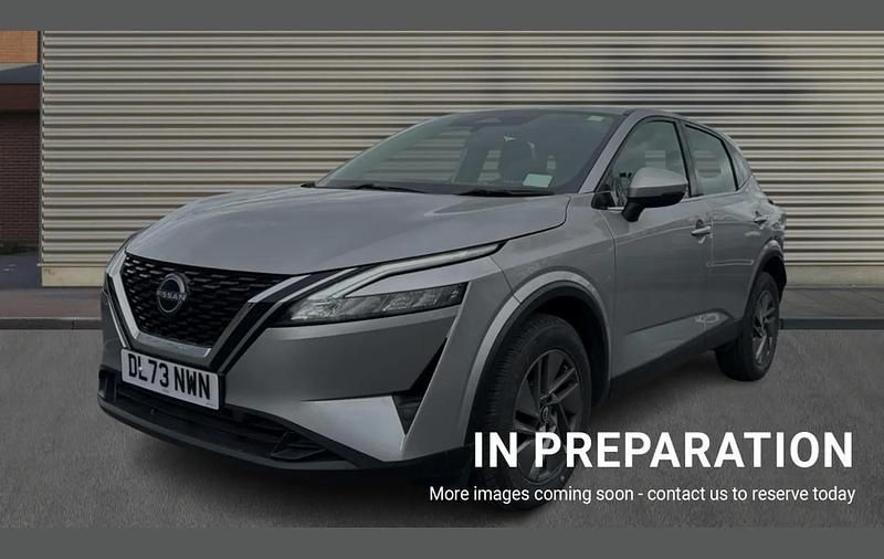 Used Nissan Qashqai Acenta Premium 155 HP (114 kW) 2023 Silver SUV