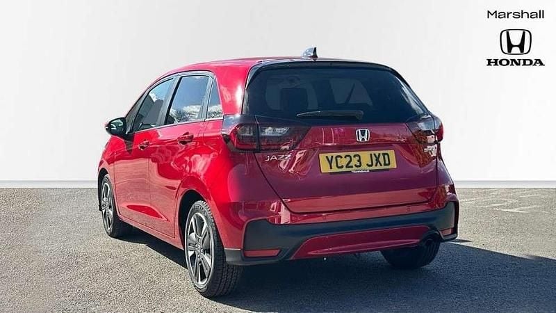 Second-hand Honda Jazz Advance 128 CP (94 kW) 2023 Roșu Hatchback