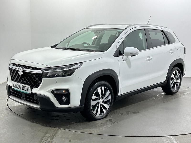 Used Suzuki SX4 129 HP (94 kW) 2024 White Hatchback