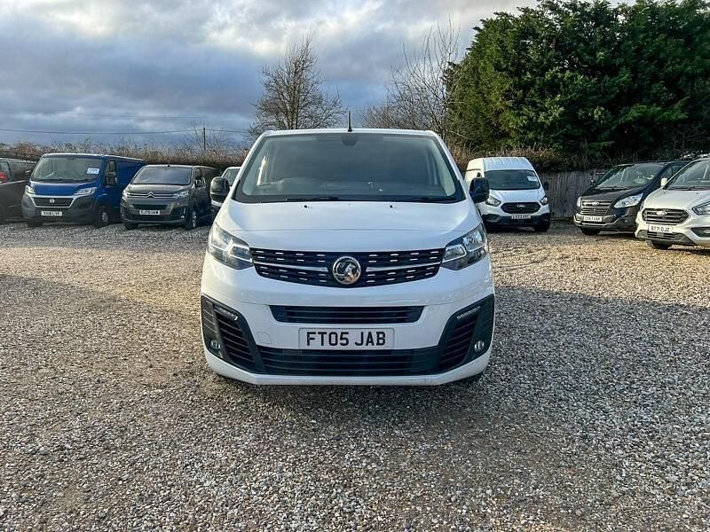 Used Vauxhall Vivaro Sportive 100 HP (73 kW) 2022 White MPV