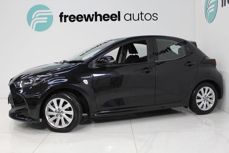 Second-hand Toyota Yaris Hybrid 2020 Negru Hatchback