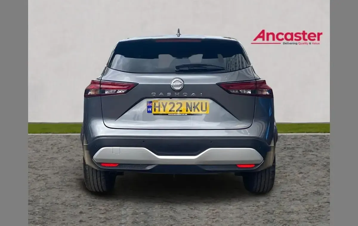 Used Nissan Qashqai N-Connecta 155 HP (114 kW) 2022 Grey SUV