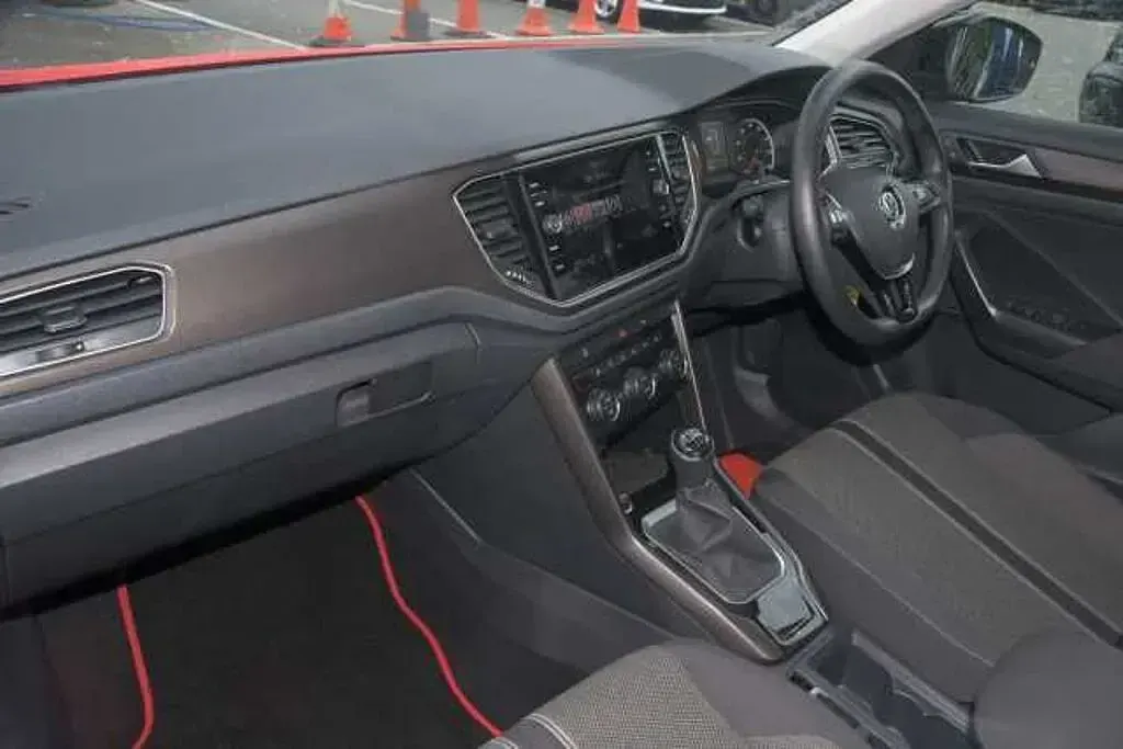 Second-hand VW T-Roc 115 CP (84 kW) 2018 SUV