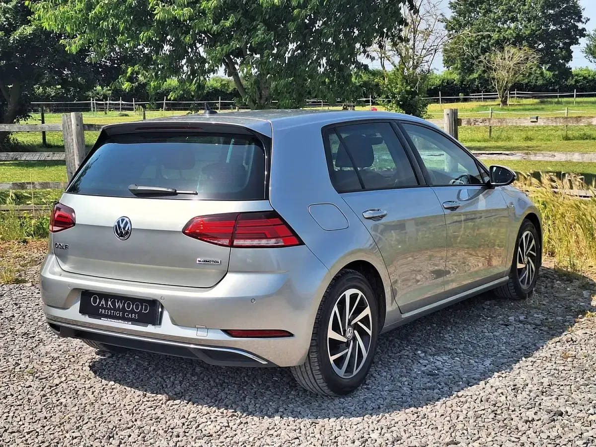 Used VW Golf VII Match 130 HP (95 kW) 2019 Silver Hatchback