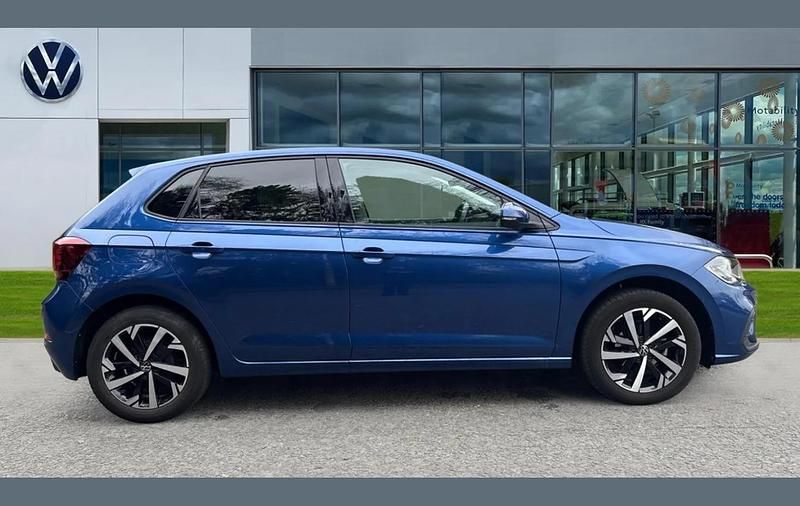 Used VW Polo Match 95 HP (69 kW) 2024 Reef blue metallic Hatchback